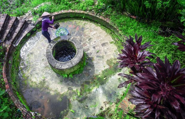 Duong Lam ancient well